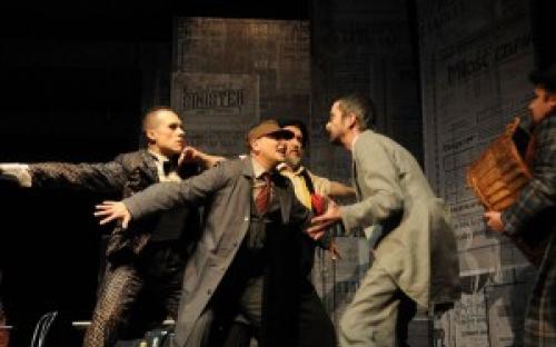 Teatr Muzyczny - HALO SZPICBRÓDKA image 2
