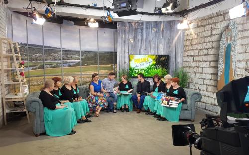 DANUTA "DANA" MAZUREK - organizuje, wędruje, tańczy.... image 1